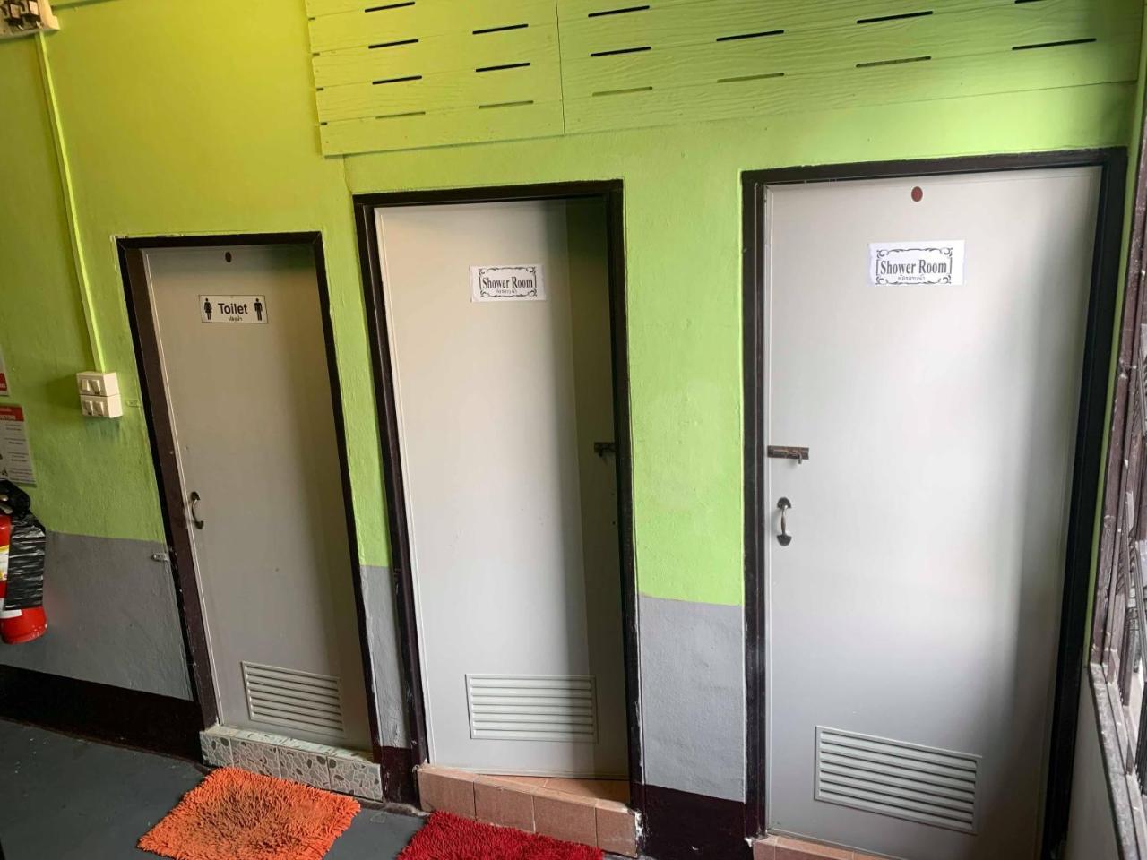 J Giant Hostel Csiangmaj Kültér fotó