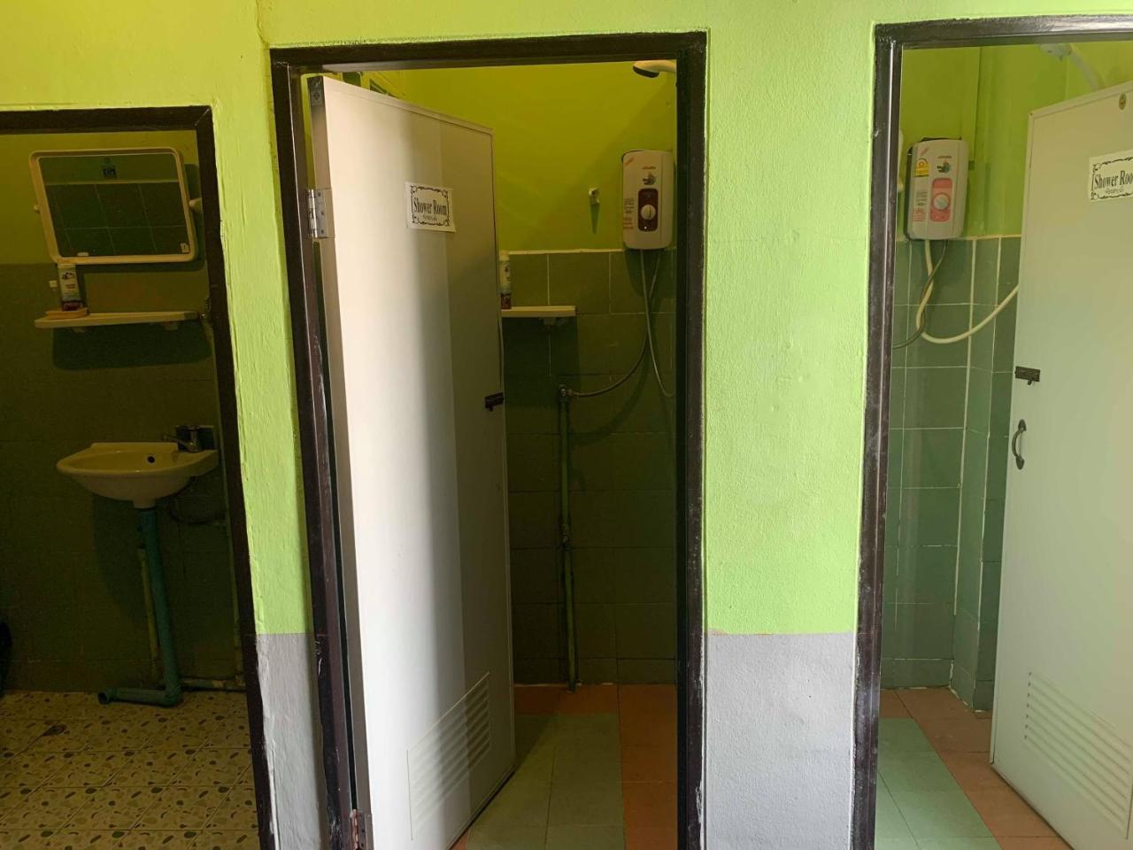 J Giant Hostel Csiangmaj Kültér fotó